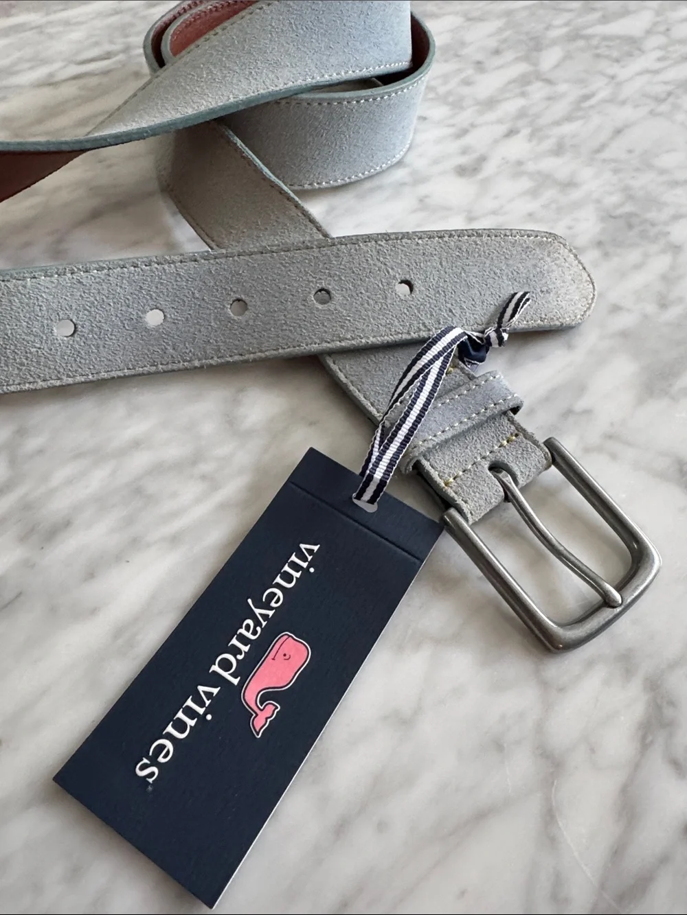Vineyard Vines steel blue gray contrast suede belt. Size 44. NWT.